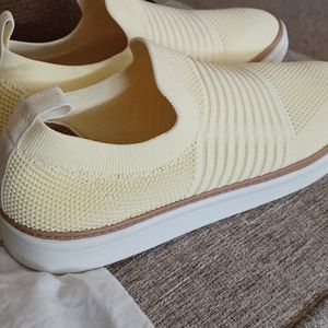 Lifestride Womens Navigate Slip-On Sneakers